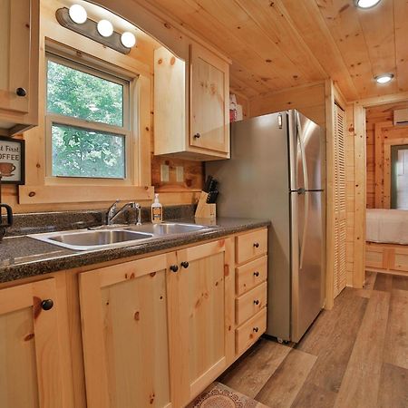 Tiny Cabin Village Private Hot Tub Lynda Cabin Τσαττανούγκα Εξωτερικό φωτογραφία