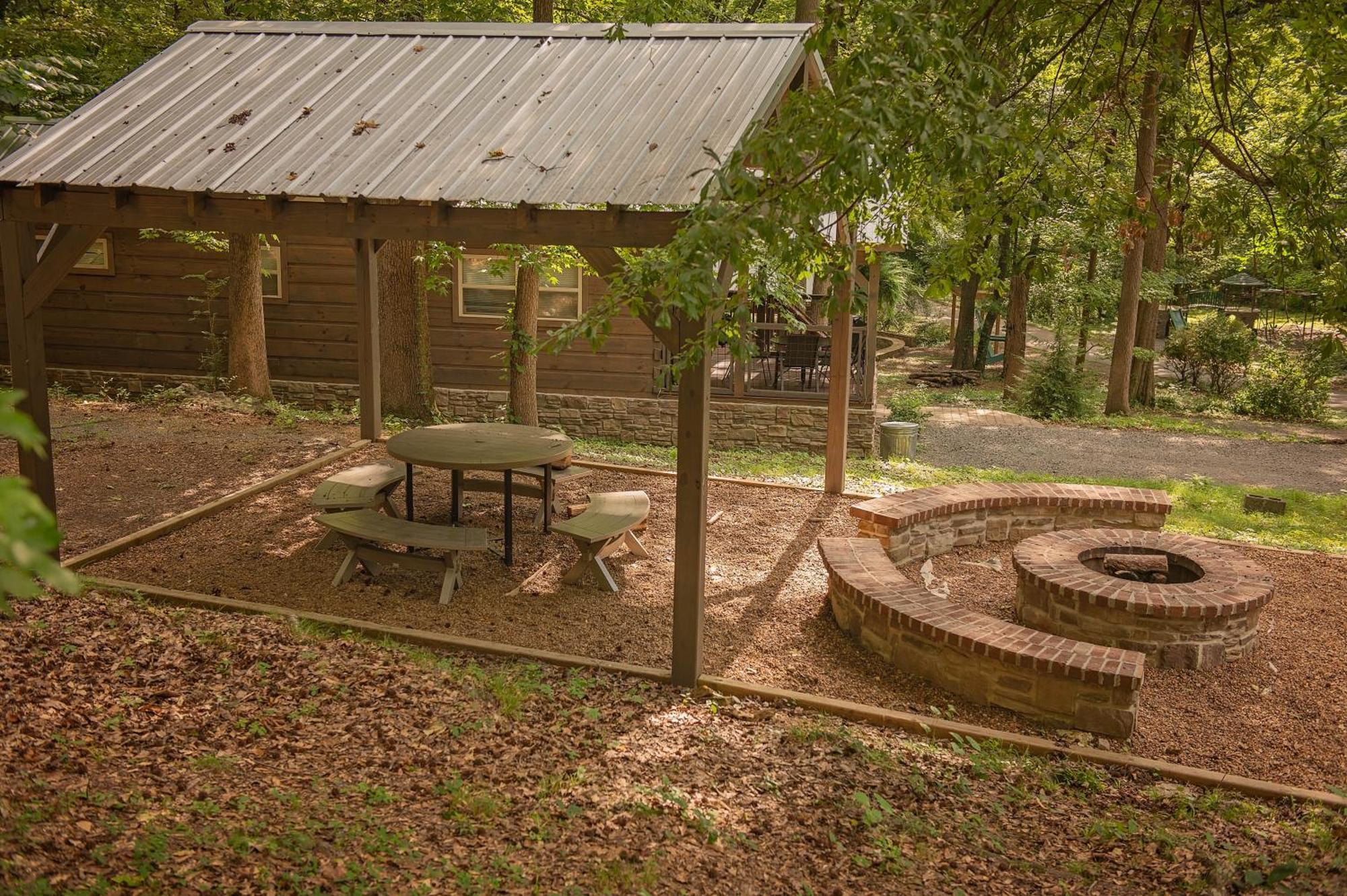 Tiny Cabin Village Private Hot Tub Lynda Cabin Τσαττανούγκα Εξωτερικό φωτογραφία